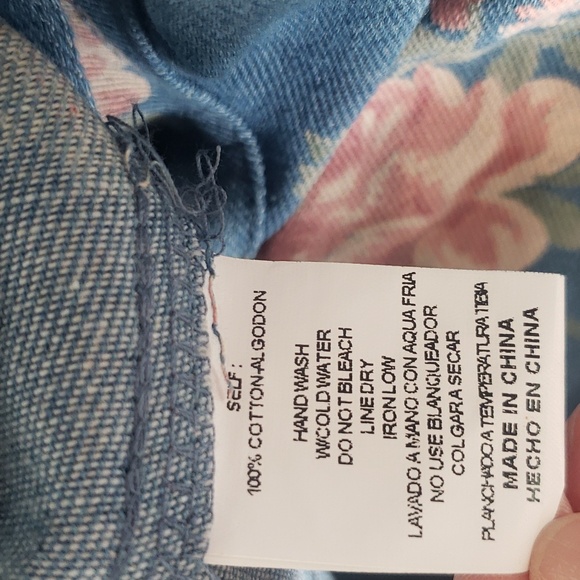 Shorts - Picture 6 of 6